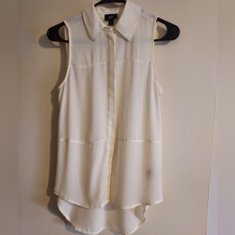 Womens Sleeveless Button-down Cream Blouse